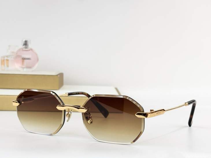 Picture of Hublot Sunglasses _SKUfw77838348fw